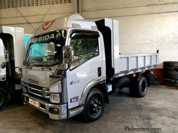 Pre-owned Isuzu sobida reconditioned elf nqr surplus dump truck n-series canter 300 series tornado for sale in