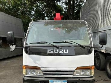 Pre-owned Isuzu ELF for sale in