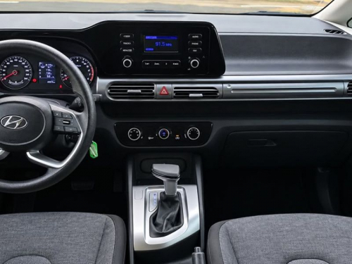 Hyundai STARGAZER GL  in Philippines