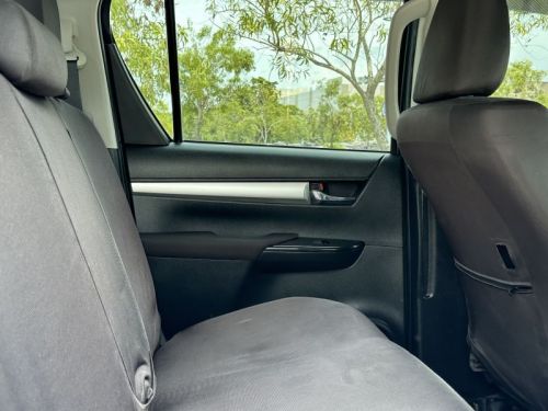 Toyota Hilux G 4x2 AT in Philippines
