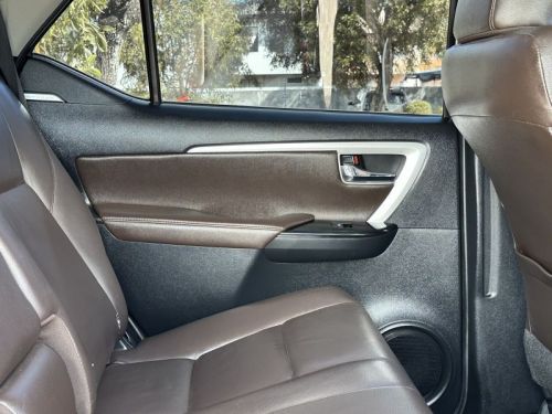 Toyota Fortuner V AT Lucena City in Philippines