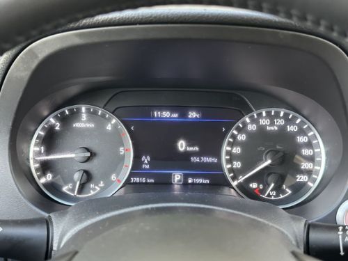 Nissan Navara Calibre VL 4x2 automatic  in Philippines