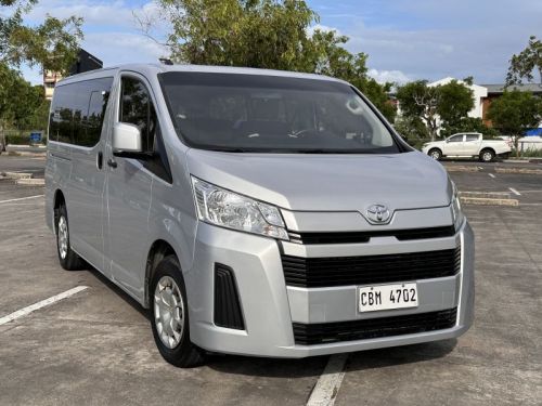 Toyota Hiace Commuter Deluxe in Philippines
