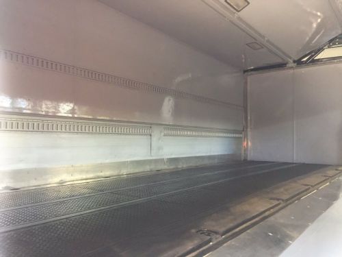 Isuzu Forward 8 studs 6HK1 Wingvan 22FT with Power tailgate in Philippines
