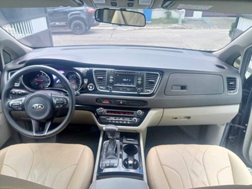 Kia  carnival in Philippines