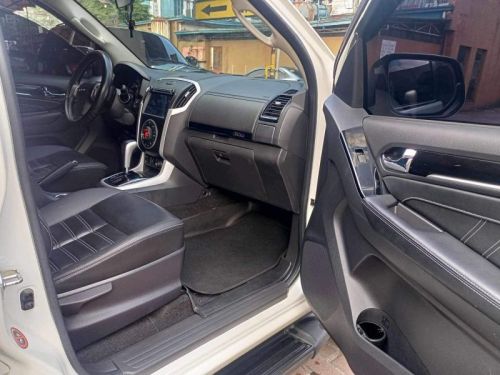 Isuzu MUX in Philippines