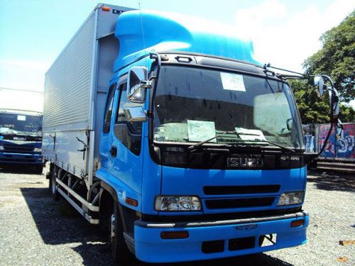Isuzu Forward Wing Van in Philippines