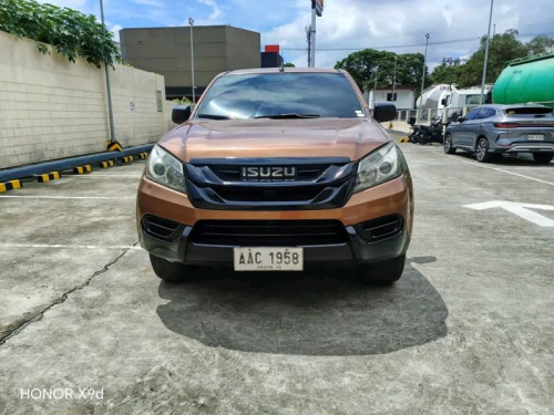 Pre-owned Isuzu Mux Ls for sale in 