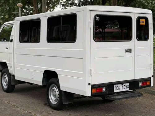 Mitsubishi L300 in Philippines