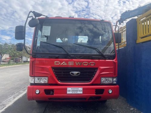 Daewoo BOOM TRUCK/ CARGO CRANE TRUCK in Philippines