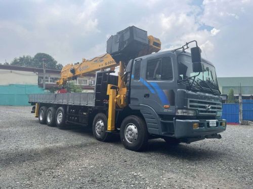Hyundai BOOM TRUCK/ CARGO CRANE TRUCK in Philippines