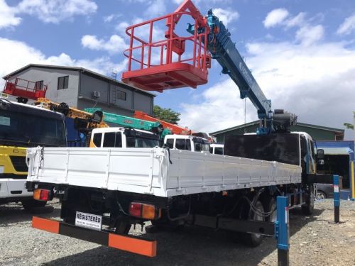 Daewoo BOOM TRUCK WITH MAN LIFT/ CARGO CRANE TRUCK in Philippines