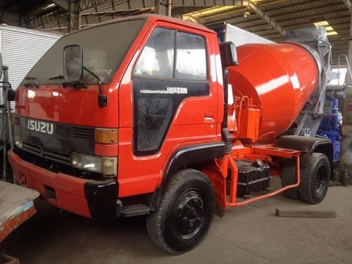 Isuzu MIXER TRUCK SINGLE HEAD LIGHT in Philippines