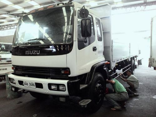 Isuzu FVR 8 STUDS CAB AND CHASSIS in Philippines