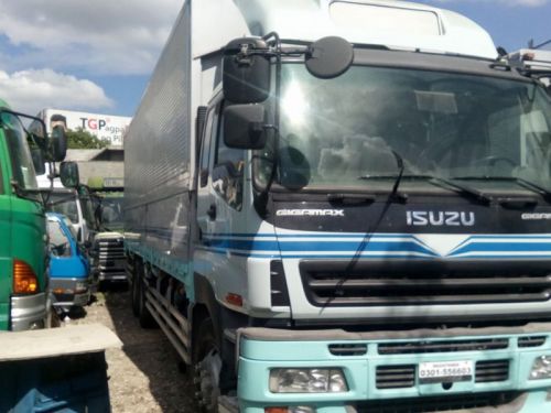 Isuzu 10W Wing Van in Philippines