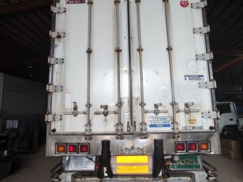 Isuzu GIGA CYL FREEZER VAN 6WF1 in Philippines