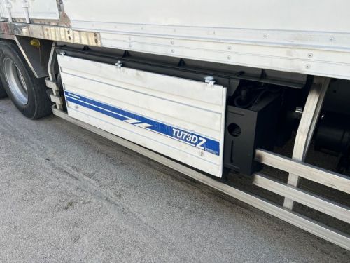 FSO FUSO FREEZER VAN  in Philippines
