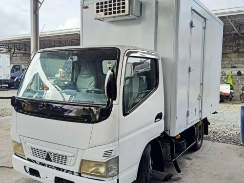 Mitsubishi Canter Aluminium Closed Box van Truck 10FT in Philippines