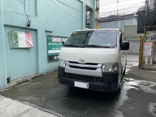 Toyota Hiace Commuter in Philippines