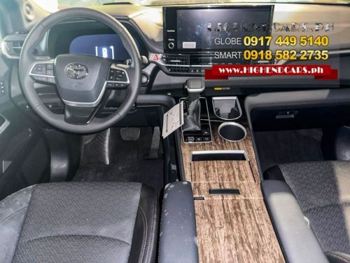 Toyota SIENNA PLATINUM in Philippines