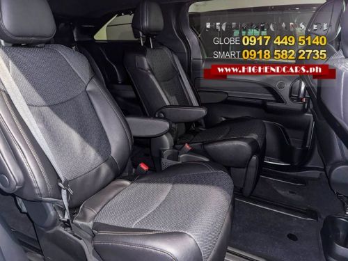 Toyota SIENNA PLATINUM in Philippines
