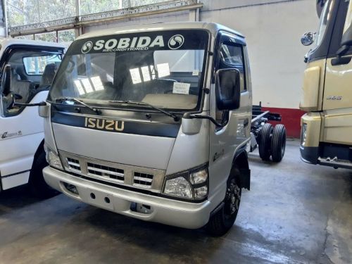 Isuzu NPR 4x2 6 wheel cab and chassis truck in Philippines