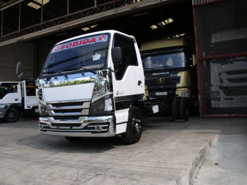 Isuzu Elf NKR Cab & Chassis 6 wheel in Philippines