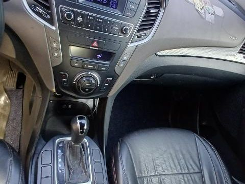 Hyundai STA FE 2.2L CRDi GLS 2WD in Philippines