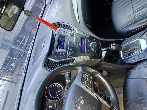 Hyundai Santa FE 2.2L CRDi GLS 2WD in Philippines
