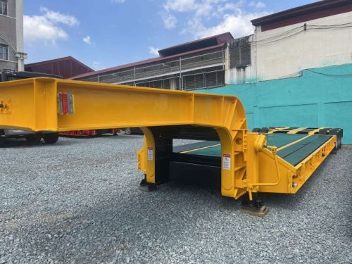 HYUNDAI LOW BED TRAILER in Philippines