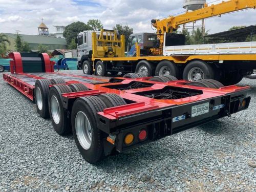 HYUNDAI LOW BED TRAILER in Philippines