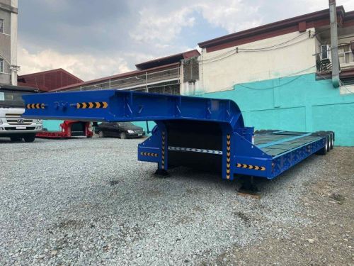 HYUNDAI LOW BED TRAILER in Philippines