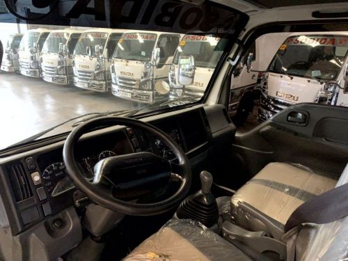 Isuzu elf sobida nkr reconditioned surplus aluminum closed van (acv) rivetless n-series canter 300 series tornado in Philippines