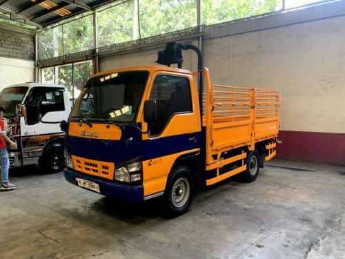 Isuzu isuzu elf reconditioned nkr surplus dropside with stakebody  n-series canter 300 series tornado in Philippines