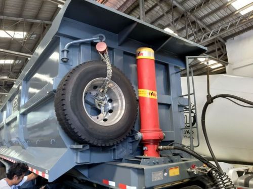 Sobida 36 cubic meter tri-axle 12-wheel new for sale shacaman sinotruk howo dongfeng faw in Philippines