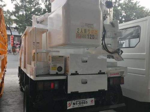 Isuzu sobida elf nhr manlifter surplus canter 300 series tornado in Philippines