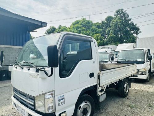 Isuzu Elf in Philippines