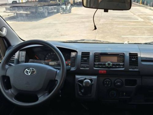 Toyota HIACE Commuter in Philippines