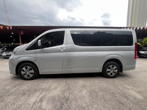 Toyota GL Grandia in Philippines