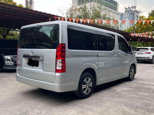 Toyota GL Grandia in Philippines