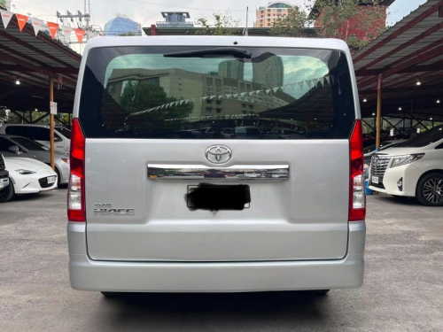 Toyota GL Grandia in Philippines