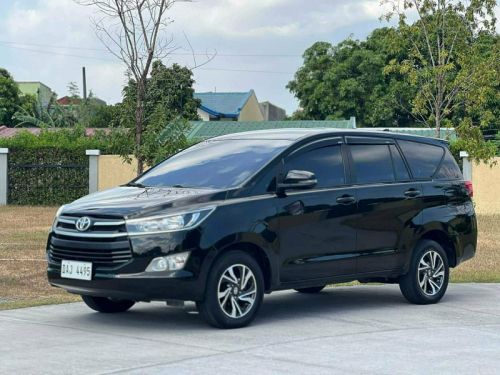 Toyota Innova E in Philippines