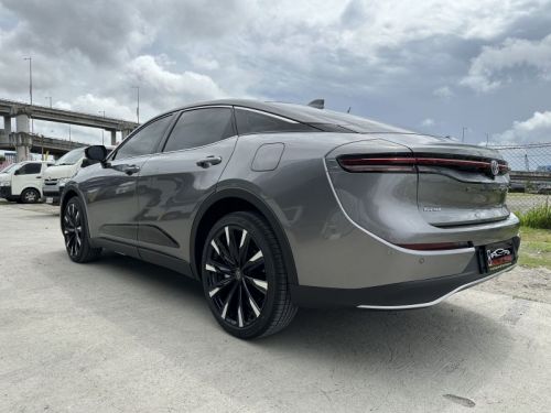 Toyota CROWN TURBO DUAL BOOST HYBRID in Philippines