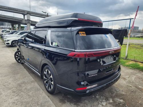 Kia Carnival Vip Limousine in Philippines