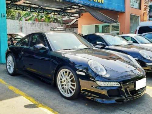 Porsche Carrera 4 in Philippines