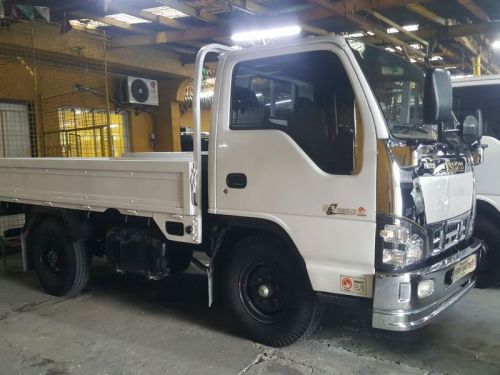 Isuzu elf in Philippines