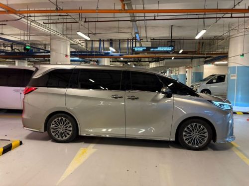 Lexus LM350h 7 seater in Philippines