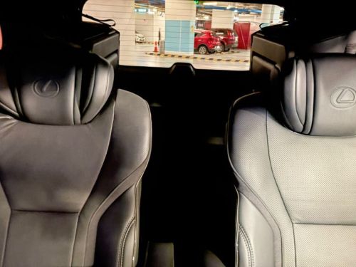 Lexus LM350h 7 seater in Philippines