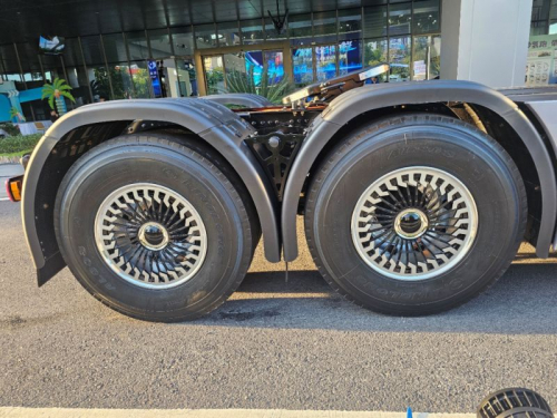 Asia GAC T9 6x4 10wheel electric tractor head in Philippines