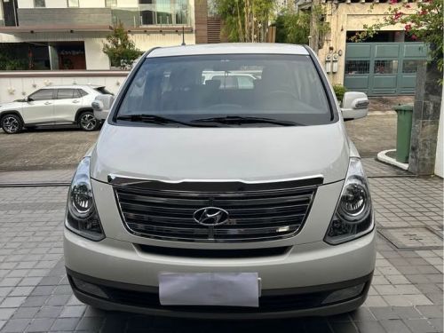 Hyundai GRAND STAREX GL in Philippines